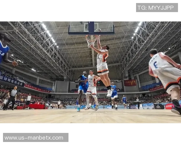 篮球听带你领略赛场激情与技术魅力的完美结合与精彩瞬间分享