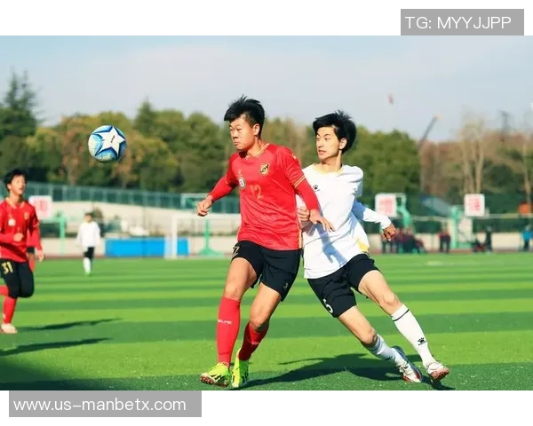 笑林足球粉丝女的热情与坚持展现了女性在足球世界中的独特魅力与力量 笑林足球粉丝女的热情与坚持展现了女性在足球世界中的独特魅力与力量