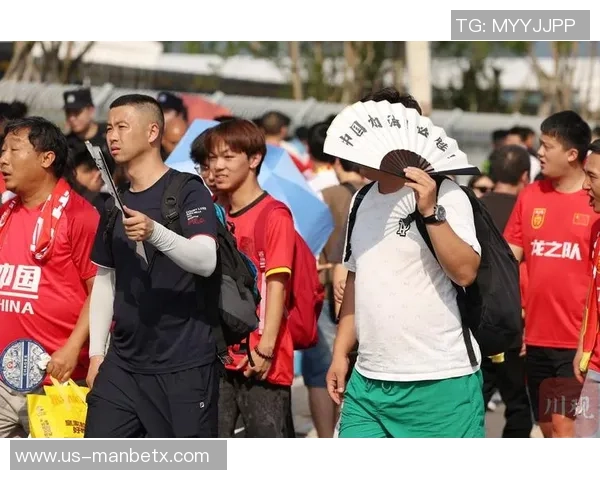 银川足球联赛盛况空前球迷热情高涨助力本地球队崛起